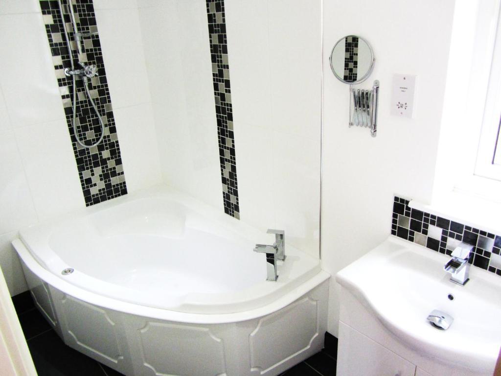 Horsemanstone Hotel Amroth Room photo